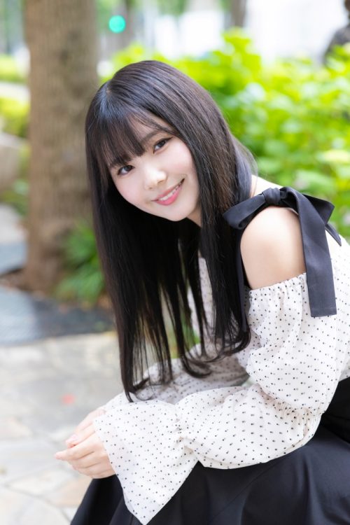 「ビジュアルで言えば、名前の通り肌の白さは強みかなと思います。特にスキンケアを熱心にやっているわけではないのですが、乾燥と日焼けにだけは気を付けています」