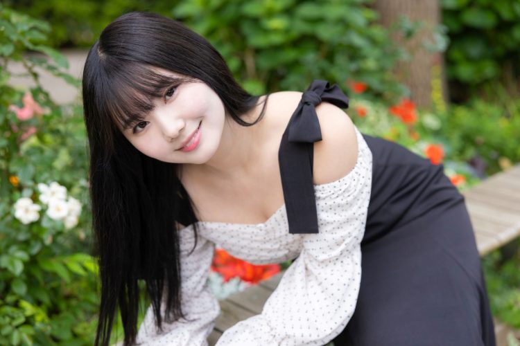 転身を発表した純白彩永さん
