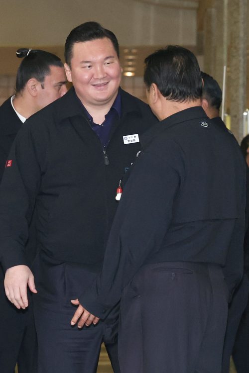 “第二の人生”をスタートさせる白鵬（時事通信フォト）