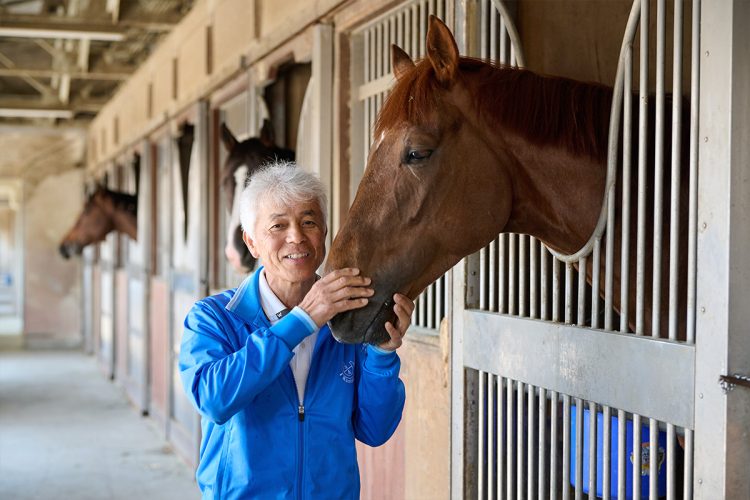 通算勝利数は日本競馬史上10位で現役最多という名伯楽・国枝栄調教師