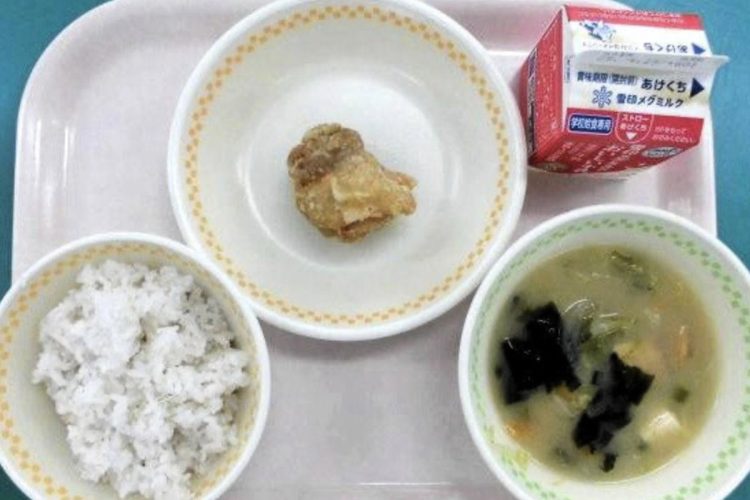 炎上した福岡の給食画像(福岡市学校給食公社公式サイトより)