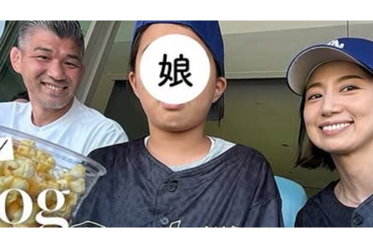 ファッションや仕事関係、子どもたちの日常を更新(Instagramより)