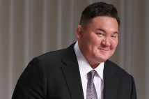 白鵬の活動を支えるスポンサー企業は多いと思われたが…