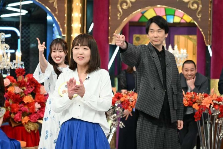 テッパン芸を披露する(番組公式インスタグラムより)