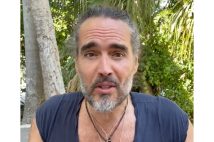 かつて人気絶頂だった英コメディアン、ラッセル・ブランド被告(本人のインスタグラムより)
