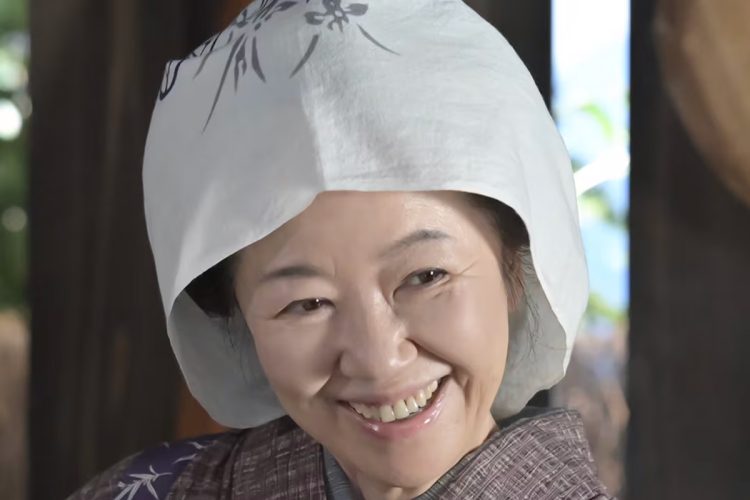 吉田鋼太郎と夫婦役を演じている浅田美代子（『あんぱん』公式HPより）