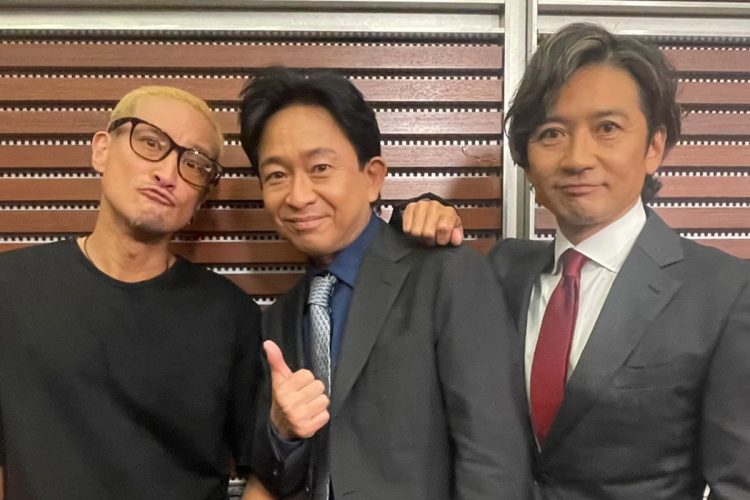 温厚な笑顔を見せる国分だが、収録現場では時折スタッフとぶつかることもあったという(Xより)