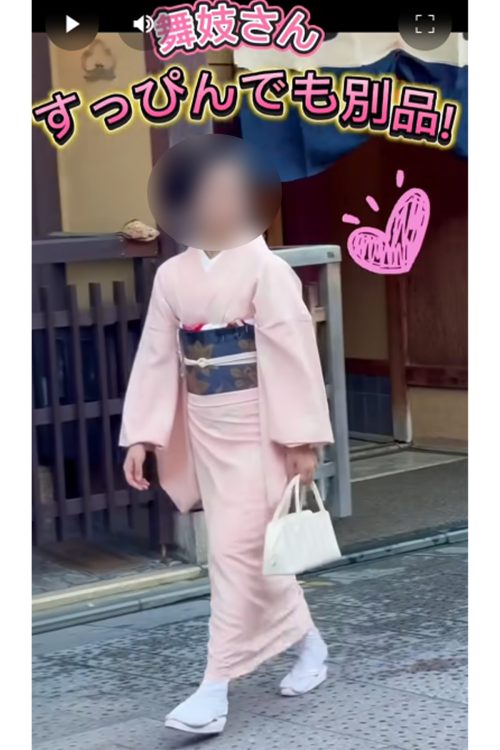 すっぴんの隠し撮りも…(YouTubeより※編集部にて一部加工しています)