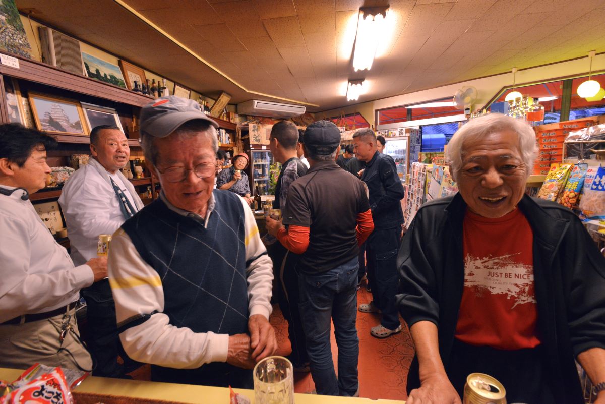 老いも若きもここでは等しく友達だ
