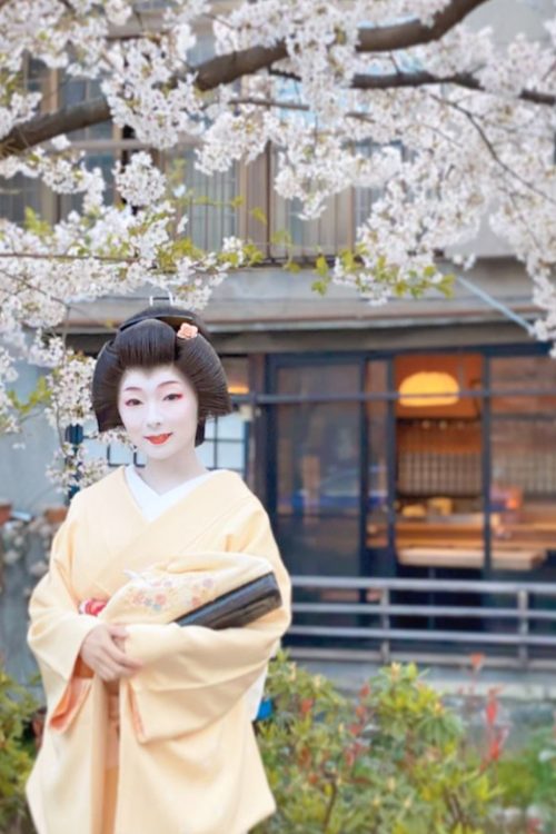歌舞伎役者の中にも彼女のファンは少なくない(Instagramより、現在は削除済み)