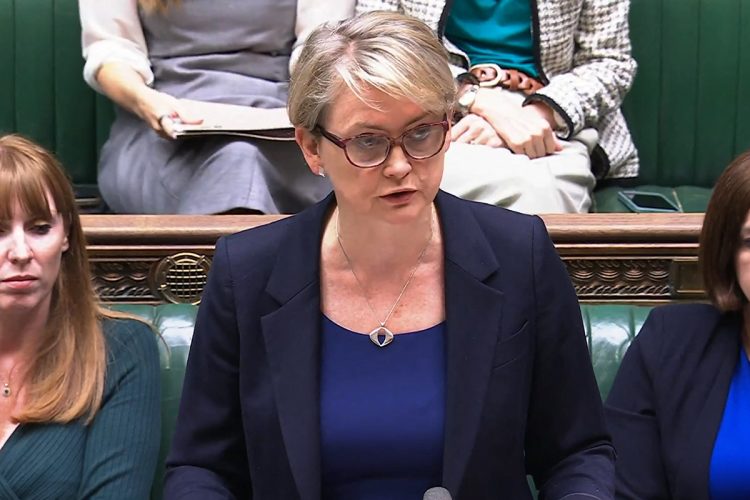 英国政府はグルーミングギャングの「脅威を根絶する」ため、厳しい新法を導入すると発表（時事通信フォトPRU / AFP）