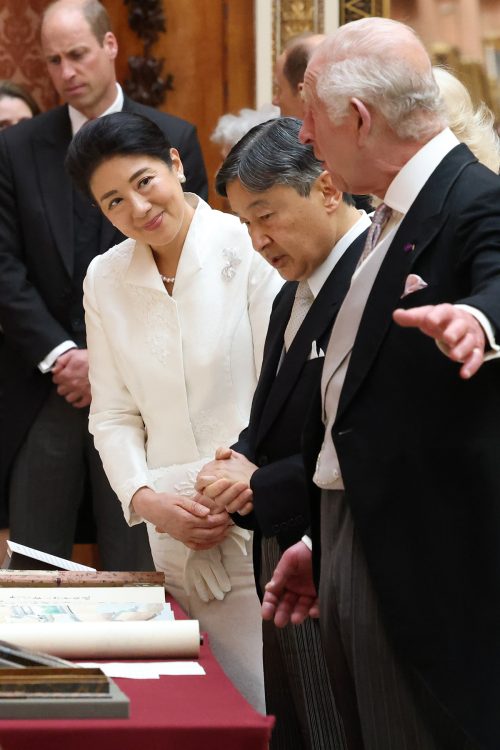 イギリス訪問時、チャールズ国王と歓談中に生き生きとした表情を見せられた雅子さま（2024年、イギリス。撮影／JMPA）