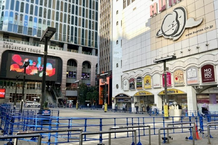 新宿・歌舞伎町で若者が集う「トー横」