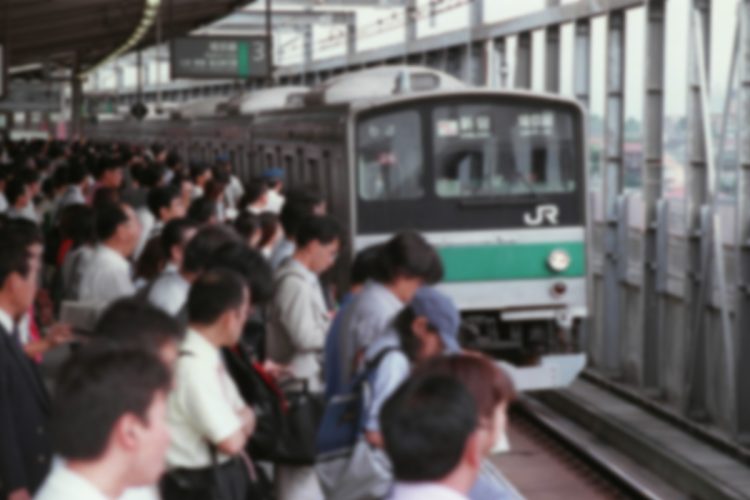 早朝のJR埼京線で事件は起きた（イメージ、時事通信フォト）