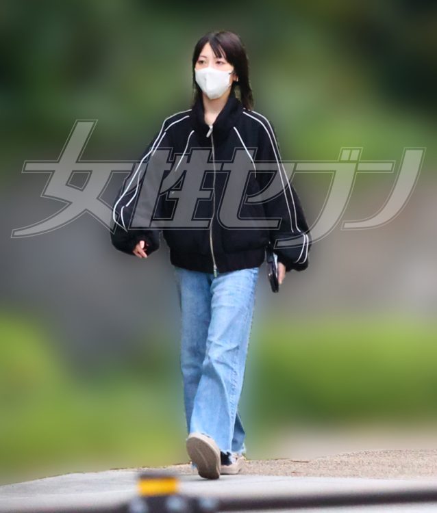 手ぶらで出かける浜辺美波
