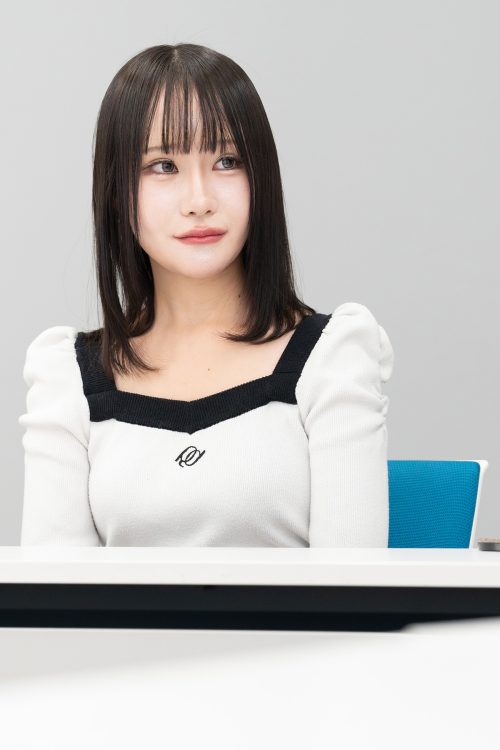 「現在の日本社会で、若い女性は虐げられていると感じています。」