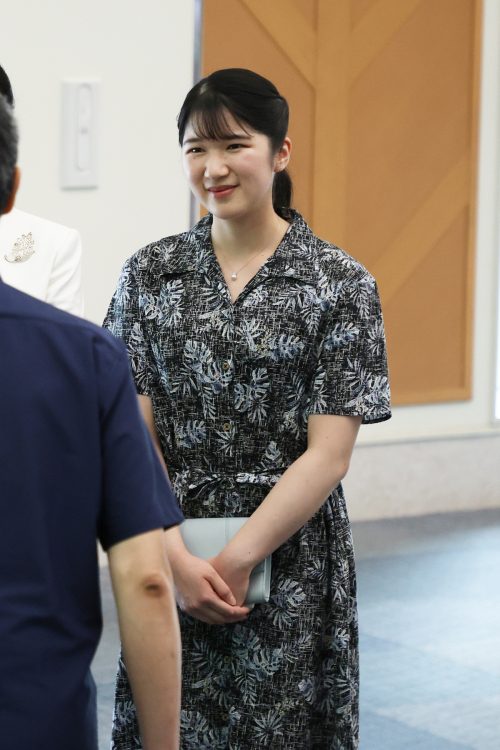 仕事を調整し、雅子さまと一緒に静養される愛子さま（2025年、沖縄・那覇。撮影／JMPA） 