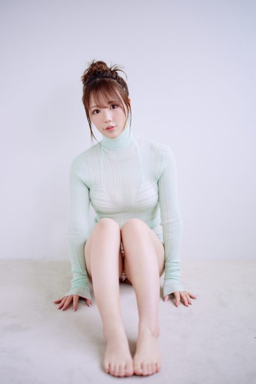 「自分の特技や趣味にいろいろ自信があるので、グラビアアイドルという枠にはまらずに前に出られるポジションをつかみ取りたいです。直近の目標はABEMAの恋愛リアリティショーに出たいです」(渡部)