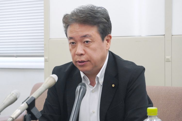 失言後に記者会見を開いた自民党の鶴保庸介氏（時事通信フォト）
