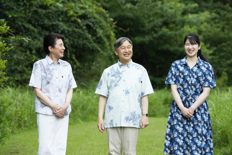 ご静養のため、那須御用邸付属邸に入られた天皇ご一家（2025年7月、栃木県・那須郡。撮影／JMPA） 