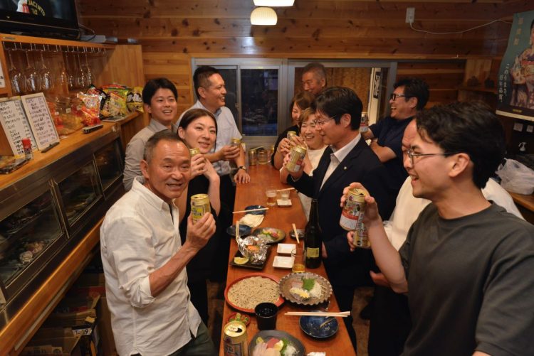 店主の泰司さんの温かい人柄に惹かれる