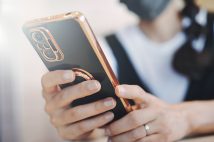 注目を集める「既婚者マッチングアプリ」(イメージ)