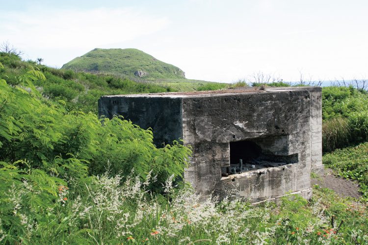 硫黄島のトーチカ(東京都小笠原村)