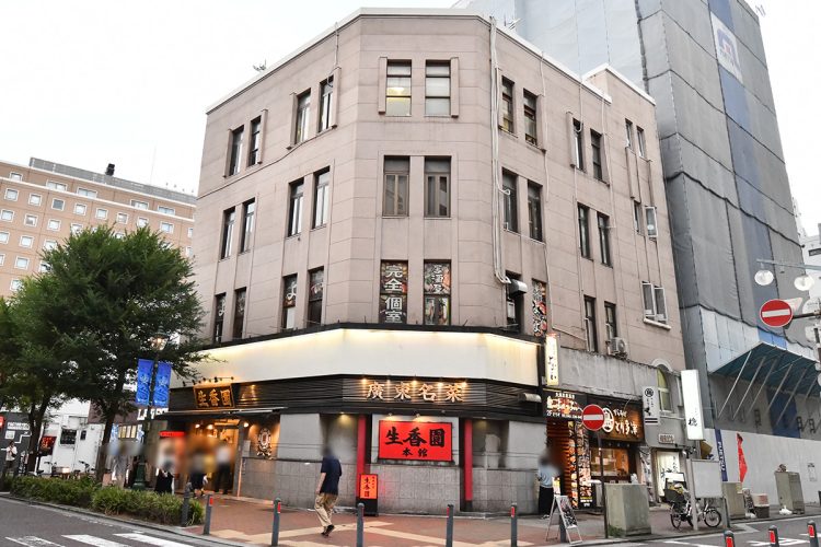 90年前くらいに建てた古いビルで耐震性の問題もあるという