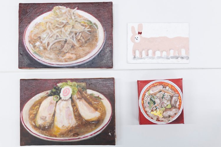 ラーメンへの思いを美術にぶつけたという新チトセさん