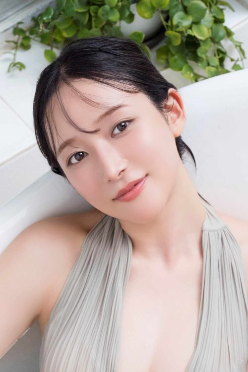 編み上げ仕様のワンピ水着