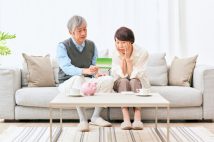 《60才以降にやっておきたい老後のお金の整理術》相続対策にもなる「医療保険や生命保険の見直し方」&「クレジットカード・銀行口座のまとめ方」