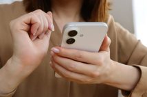 日本でも浸透し始めた「中国ショートドラマ」の中毒性 俳優の知名度は高くない、ストーリーは単純…なのになぜハマる? 「スキマ時間に最適」「マンガを読んでいる感覚」と女性ファン