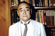 「最高の総理」ランキング1位に選ばれた吉田茂氏（時事通信フォト）