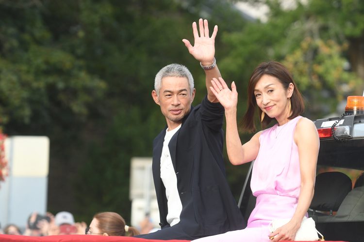 イチローさんと弓子さん夫婦（写真／AFLO）