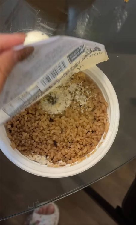 購入して30分後に開封したという（SNSより）