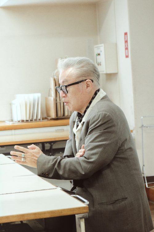 「生きづらさ」を感じた場面について語った