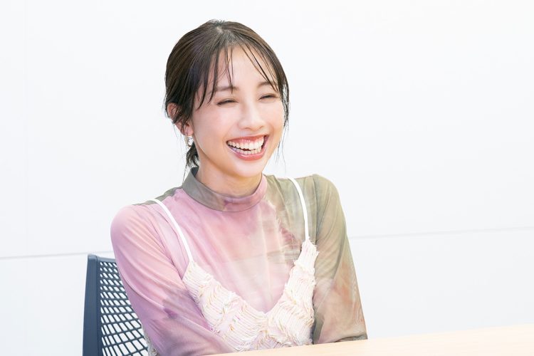 「早く未来に出会ってみたいですかね。多分未来も明るいなって感じです。ガハハハ（笑）」