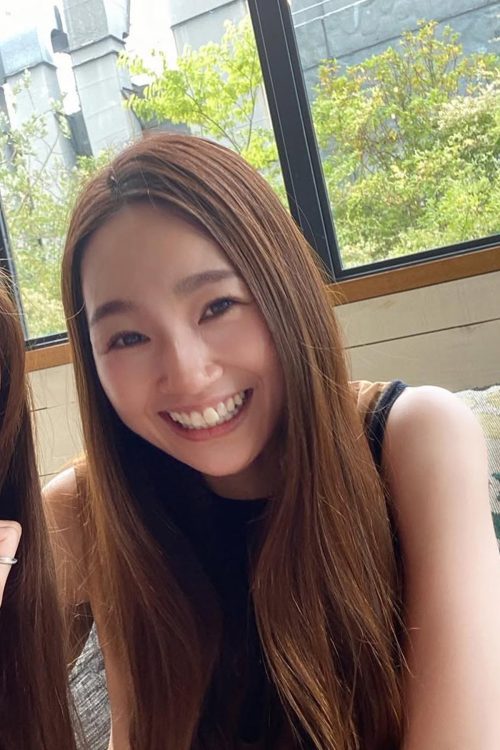 現在の千紗は髪が伸びてロングに（Instagramより）