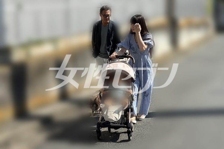 幸せそうな笑顔の船越(2025年8月)