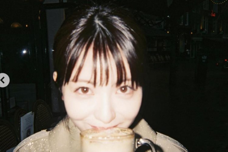 永瀬のインスタ投稿前日に浜辺がインスタグラムに投稿した写真(インスタグラムより)