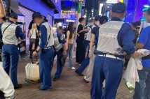 「夜になると騒ぎたい人たちが集まってくる…」渋谷・センター街での外国人の飲酒・迷惑行為は依然横行　渋谷区はパトロール強化で対応するも一筋縄ではいかない難しさ