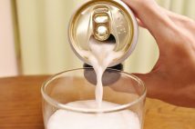 「ビールは絶対！」「さすがにマンションは…」各業界の社員がこっそり明かす“自社製品を買うか、買わないか”の線引き　「系列会社の車以外は不遇な扱い」の会社も