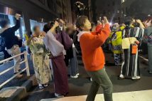 オバ記者が大人になってから「盆踊り」に魅了されるようになったワケ　一瞬の夏を皆で味わう一体感から「あぁ、生きてるな」と感じられて涙が溢れた