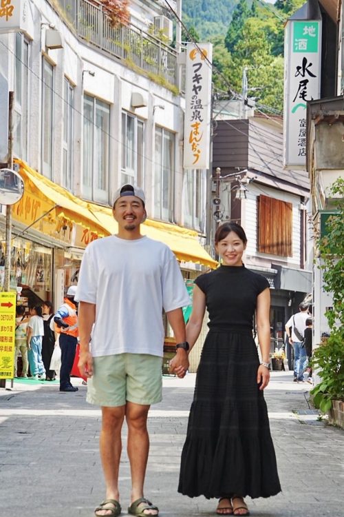 夫と野沢温泉村を訪れていた吉田知那美選手(Instagramより)