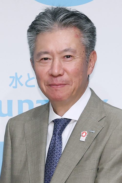 鳥井信宏代表取締役社長(時事通信フォト)