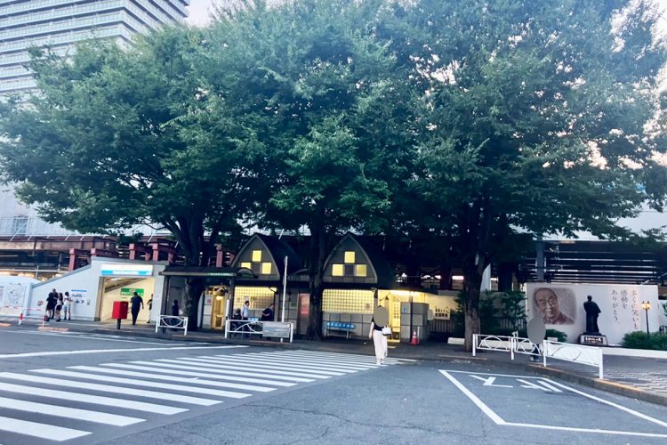東村山駅前