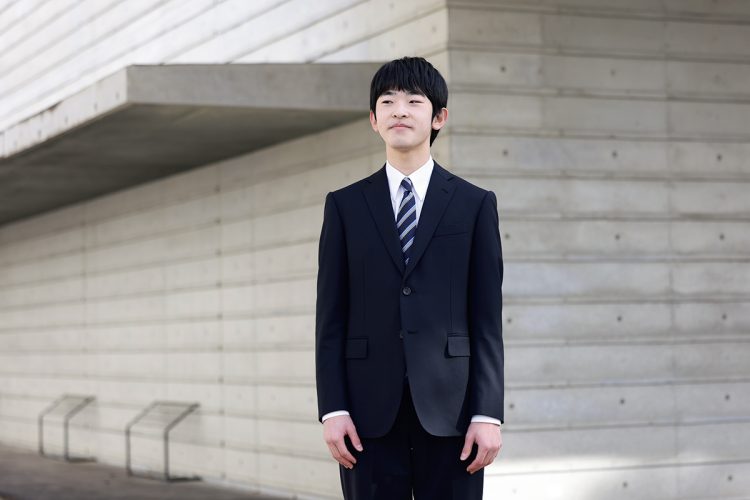 筑波大学附属高校を卒業された悠仁さま（2025年3月、撮影／JMPA）