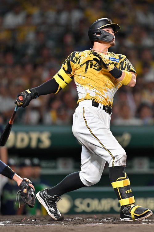 佐藤輝明（時事通信フォト）