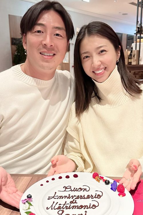 夫婦で結婚記念日をお祝いした投稿（Instagramより）