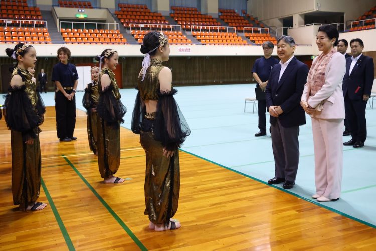 子どもたちのダンスをご覧になった (2025年9月14日、撮影/JMPA)